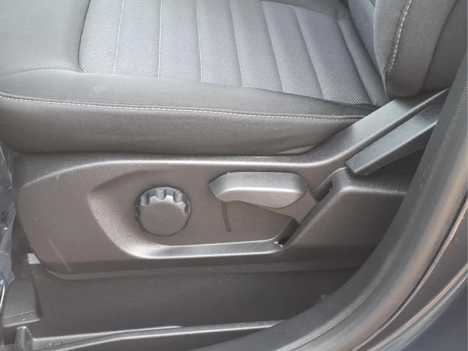 Used 2024 Stone Blue Ford SE image 16