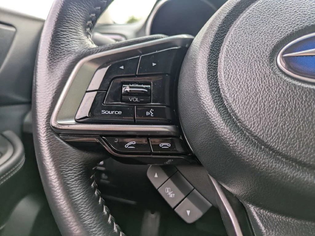 Used 2019 White Subaru 2.5i image 28