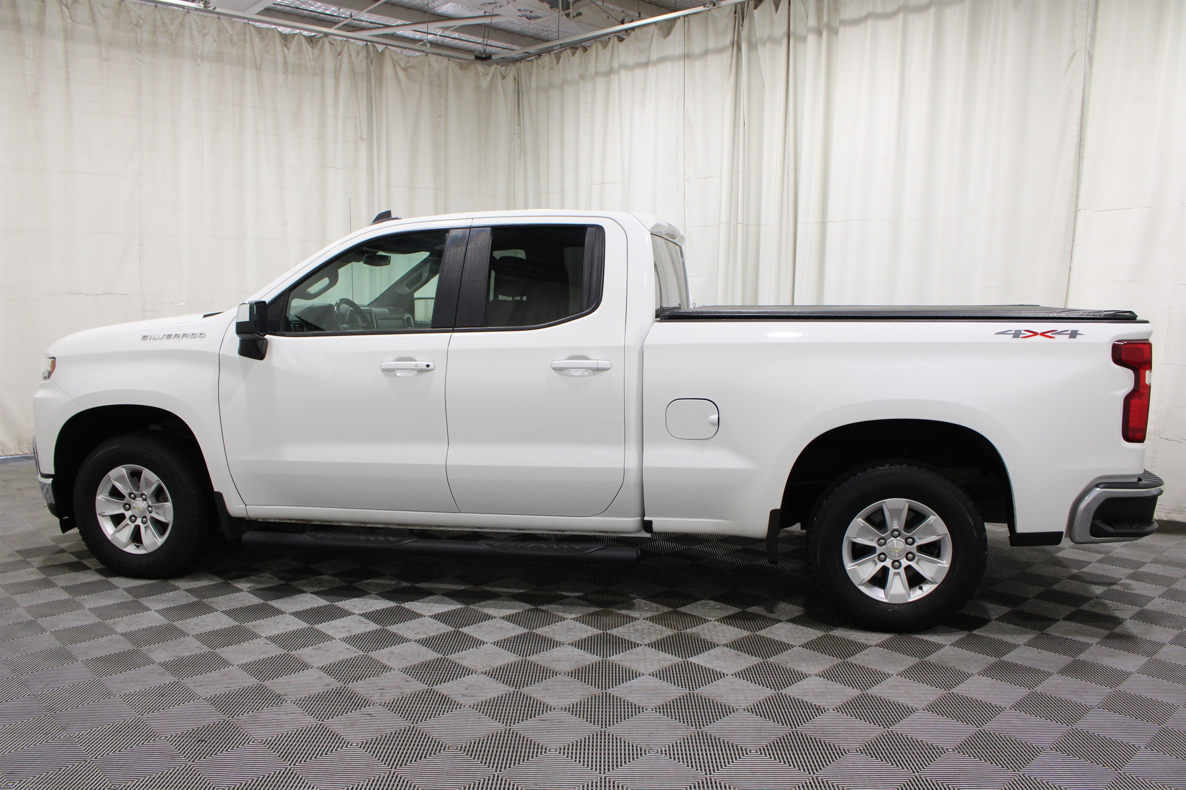 Used 2020 Summit White Chevrolet LT image 32