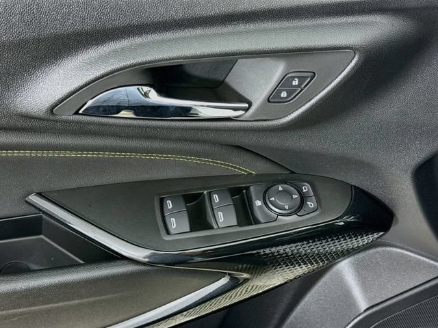 New 2026 Summit White Chevrolet ACTIV image 19