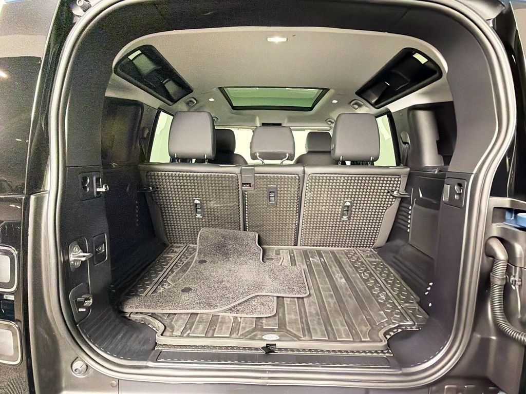 Used 2026 Blue Land Rover S image 28