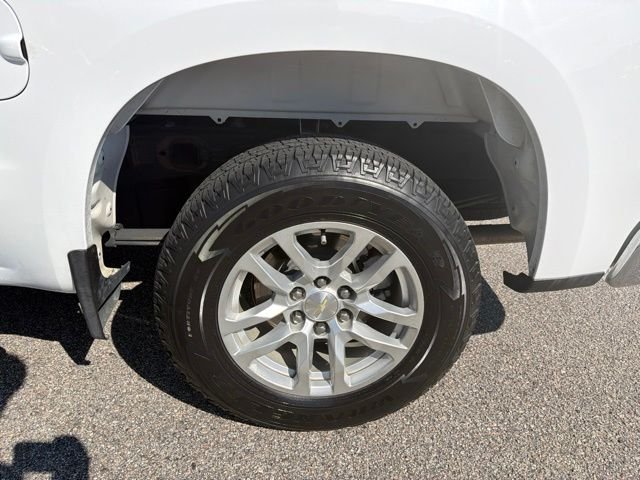 Used 2019 White Chevrolet LT image 9