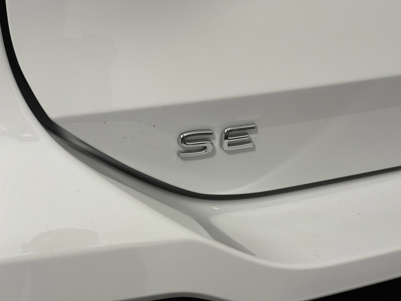 2026 Volkswagen Tiguan SE - Photo 14