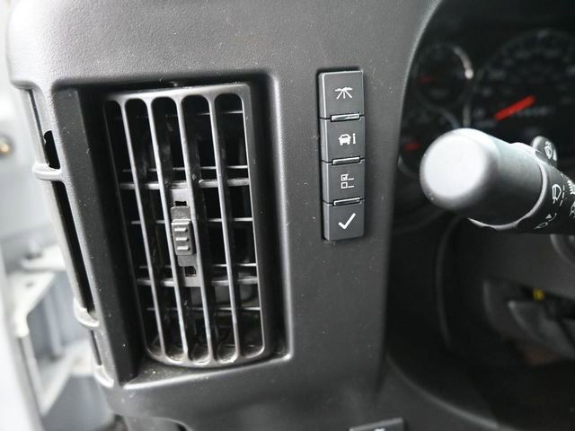2024 GMC Savana Cargo Work Van - Photo 17