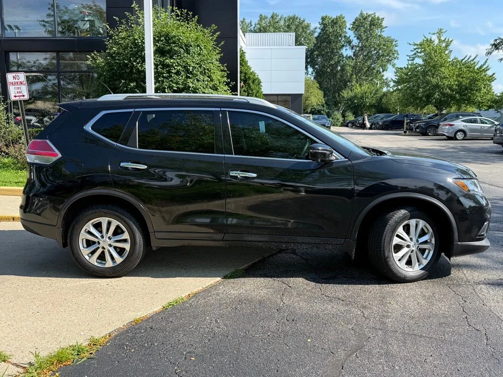 Used 2016 Black Nissan SV image 8