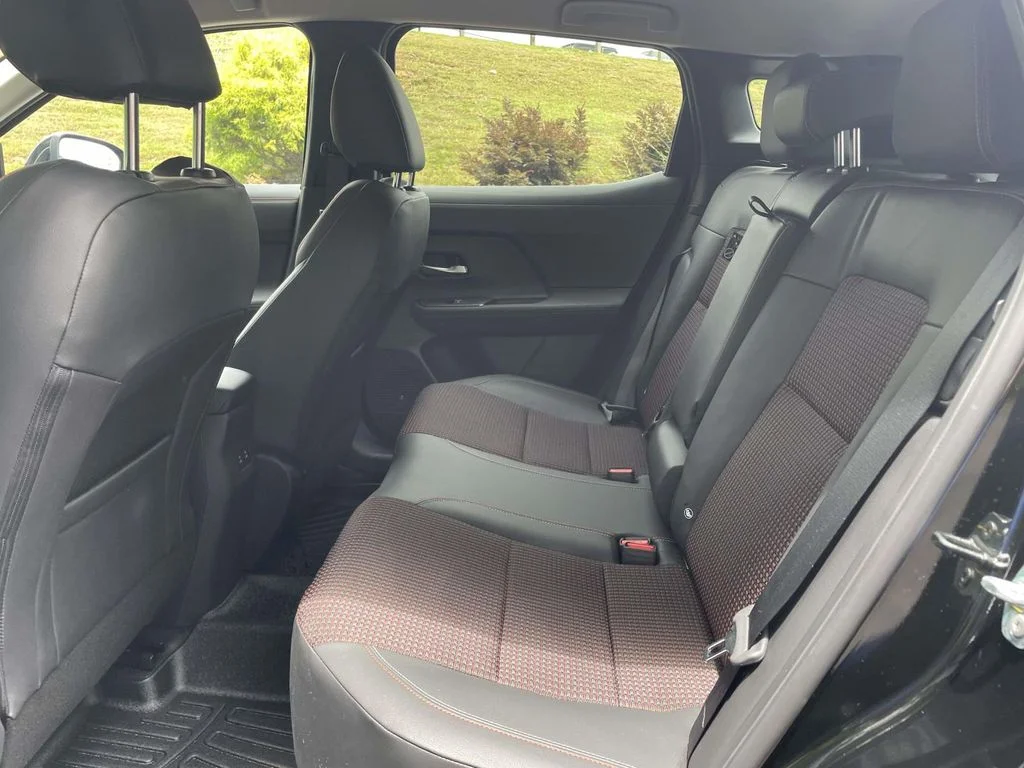 Used 2025 Black Nissan SR image 11