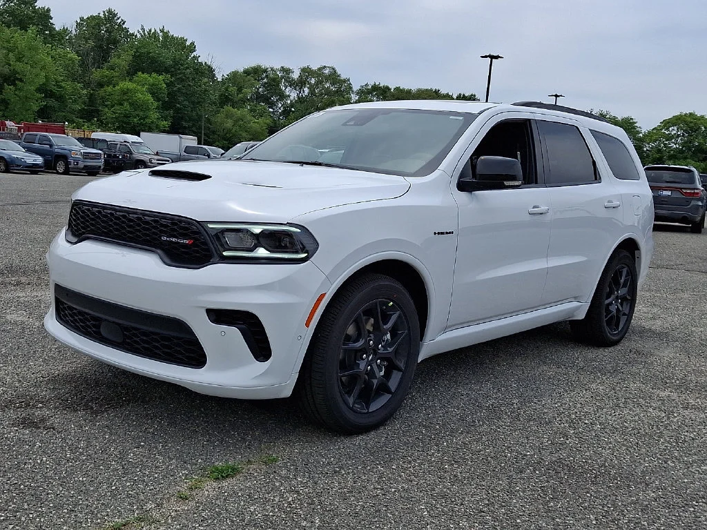 New 2026 White Knuckle Clear-Coat Exterior Paint Dodge GT Plus HEMI V8 image 4