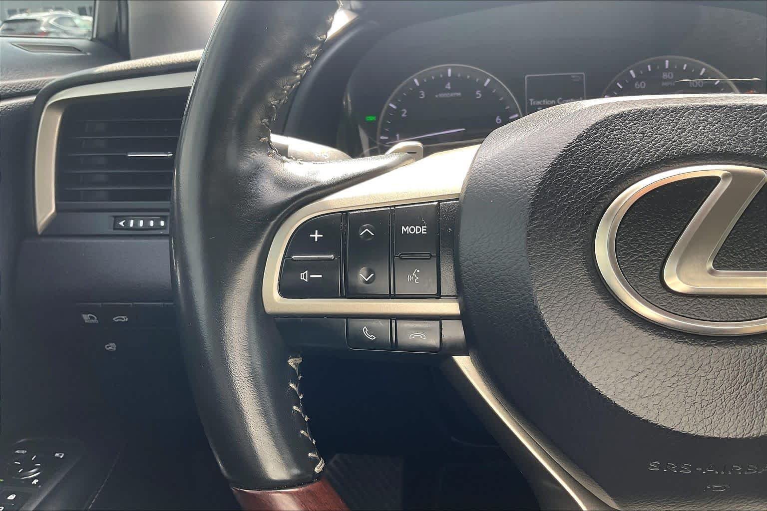 Used 2020 Eminent White Pearl Lexus  image 22