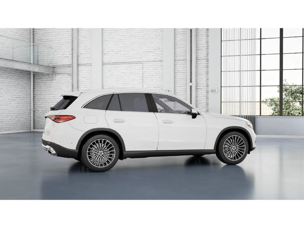 New 2027 Polar White Mercedes-Benz GLC 300 image 17