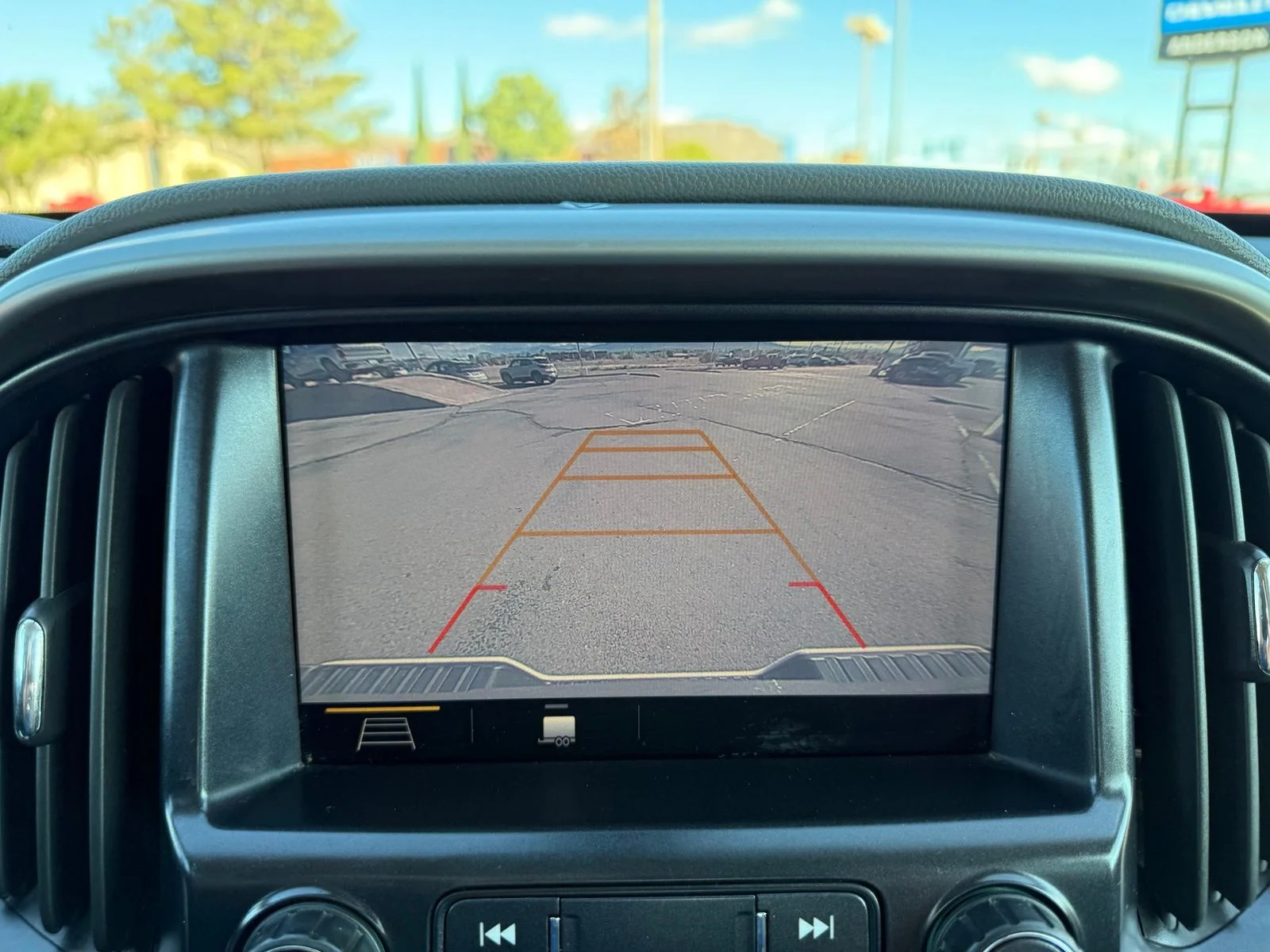 Used 2020 White Chevrolet LT image 20