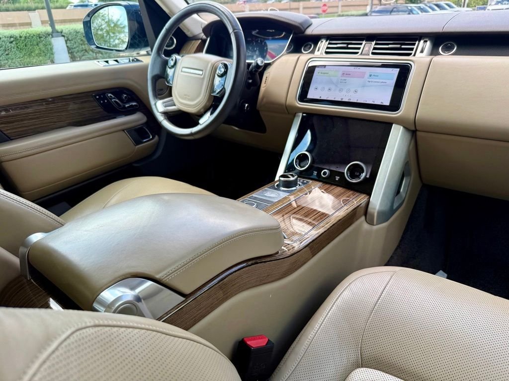 Used 2019 Fuji White Land Rover 5.0L V8 Supercharged image 9