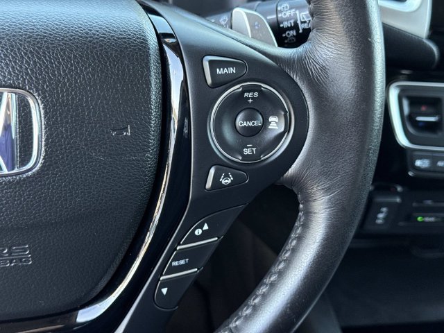 Certified Used 2018 White Honda Touring image 12