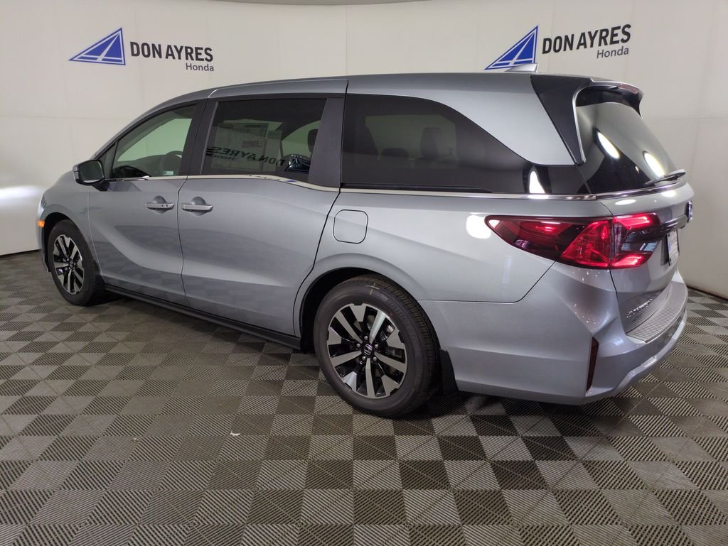 New 2026 Solar Silver Metallic Honda EX-L image 3
