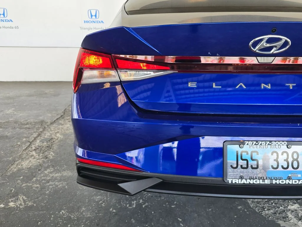 Used 2021 Blue Hyundai SE image 35