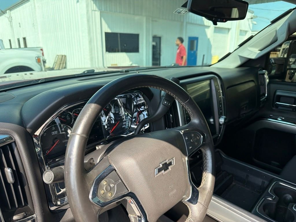 Used 2015 Orange Chevrolet LT image 20