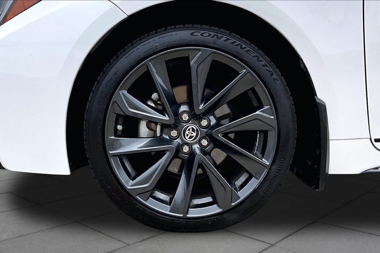 Used 2024 Ice Cap Toyota SE image 10