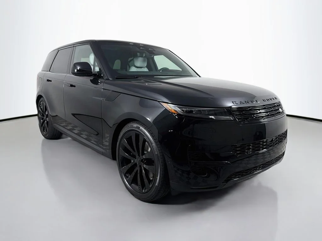 New 2026 Santorini Black Land Rover SE image 3