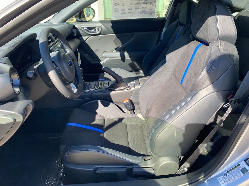 2025 Subaru BRZ tS - Photo 9