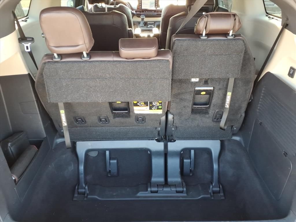 Used 2024  Toyota Platinum image 17