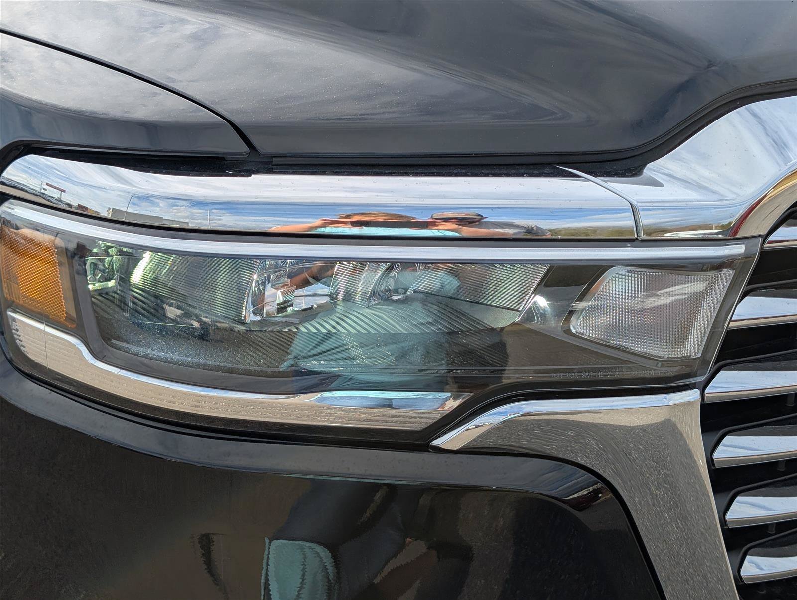 New 2026 Diamond Black Crystal Pearlcoat Ram Laramie image 4
