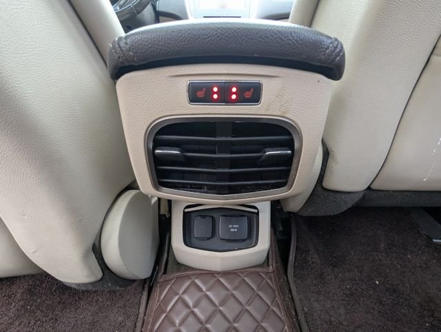 Used 2016  Lincoln Reserve image 7