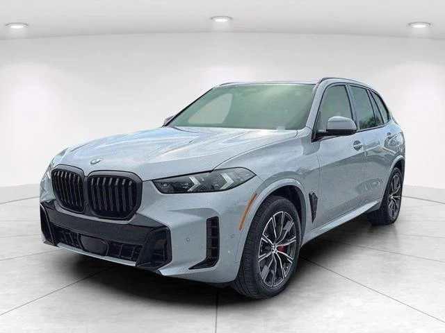 New 2026 Brooklyn Grey Metallic BMW sDrive40i image 8
