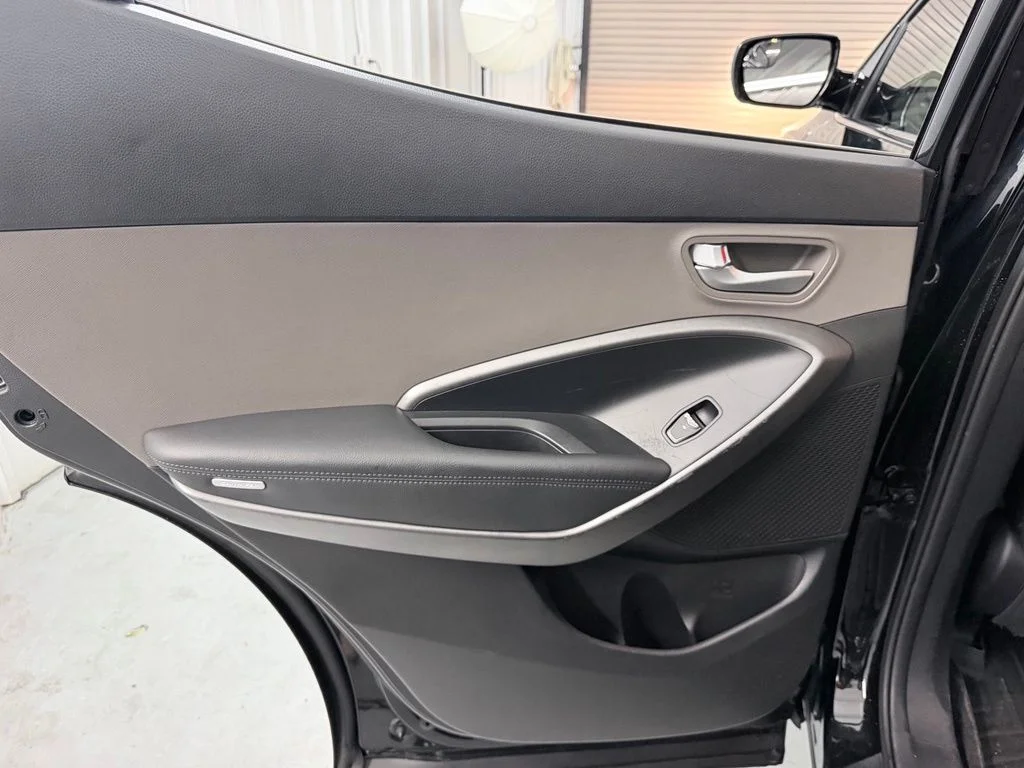 Used 2017 Black Hyundai 2.4 Base image 24