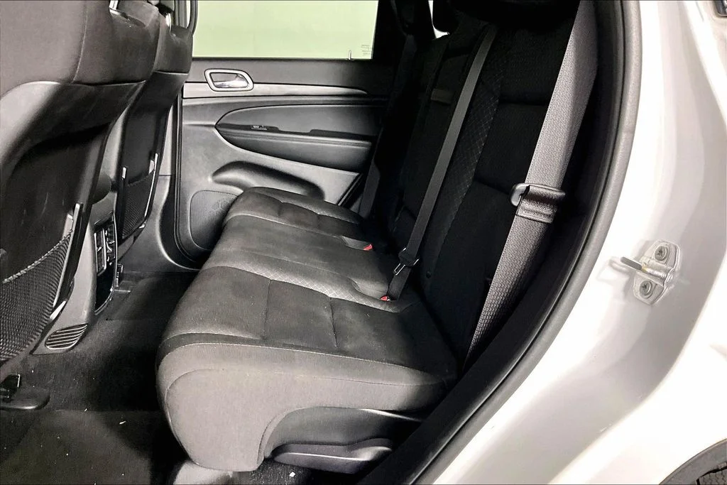 Used 2021 White Jeep Laredo E image 3
