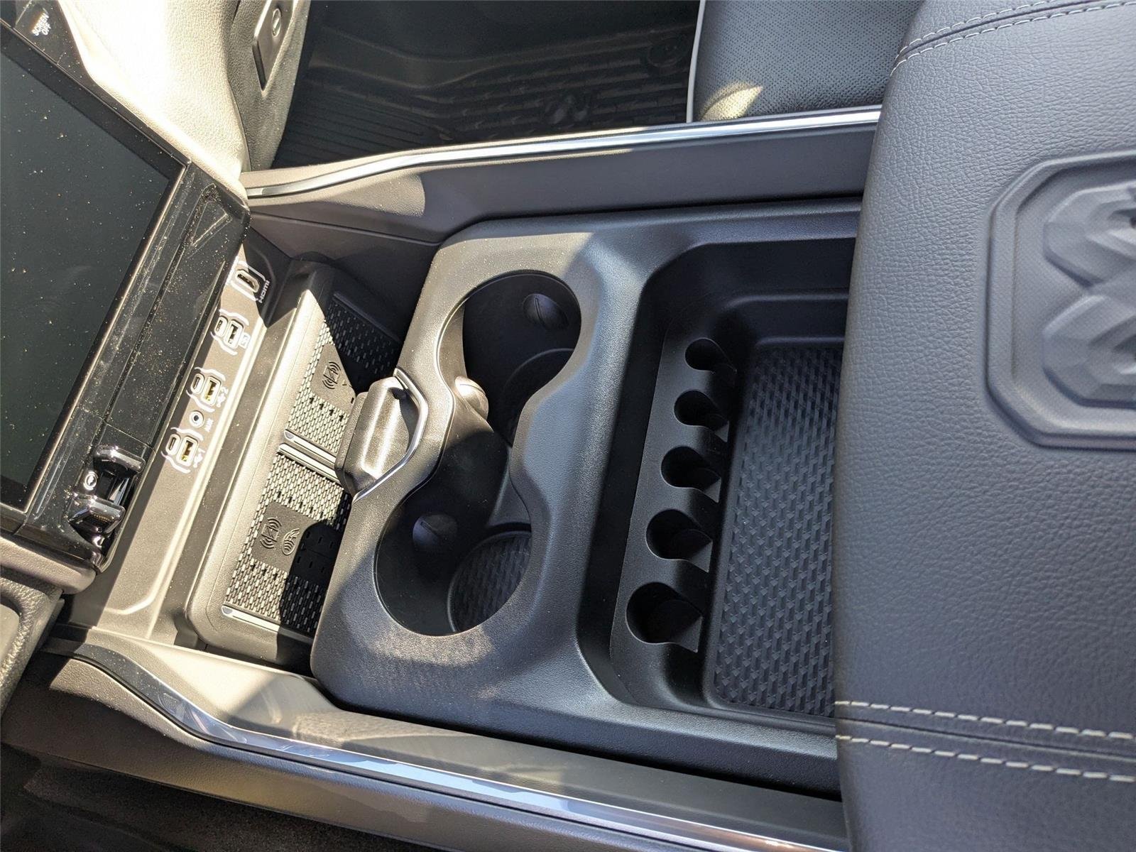 2026 RAM 1500 Laramie - Photo 19