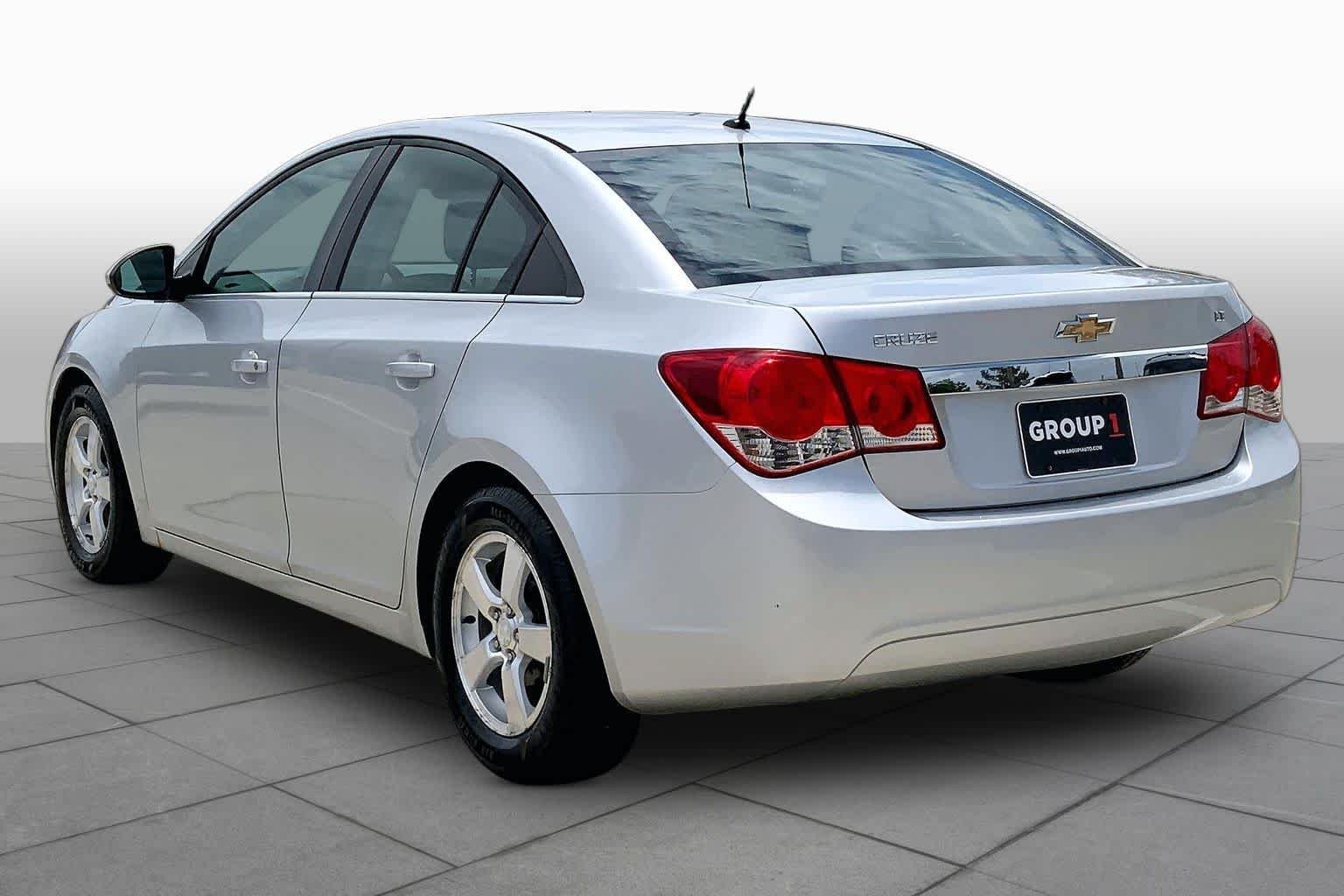 Used 2013 Silver Ice Metallic Chevrolet LT image 12