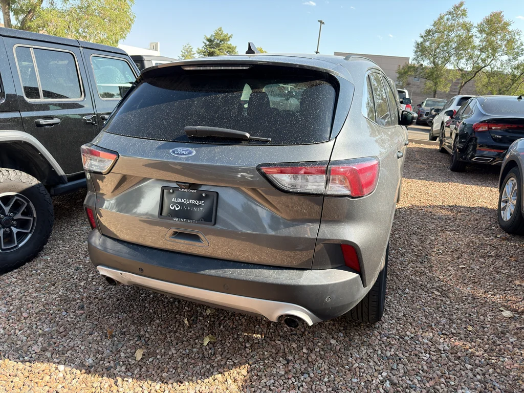 Used 2020 Magnetic Metallic Ford SEL image 4