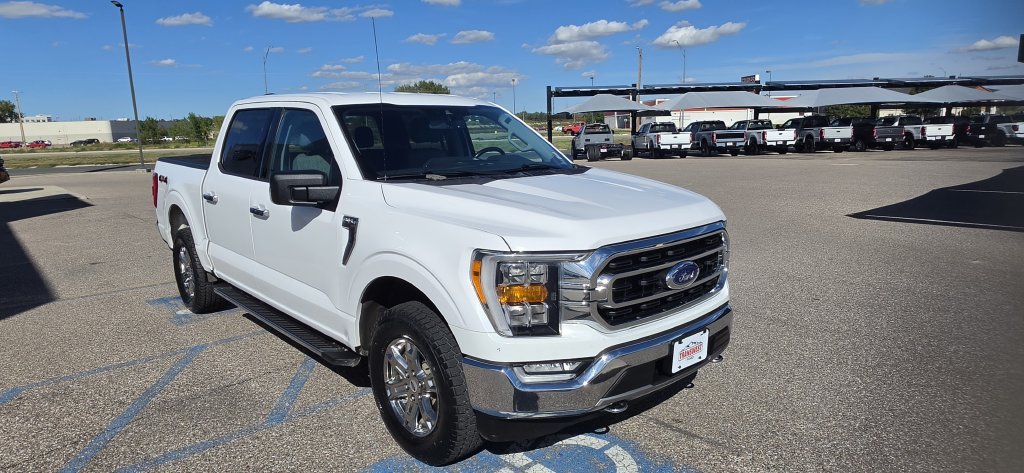 Used 2021 Oxford White Ford XLT image 4