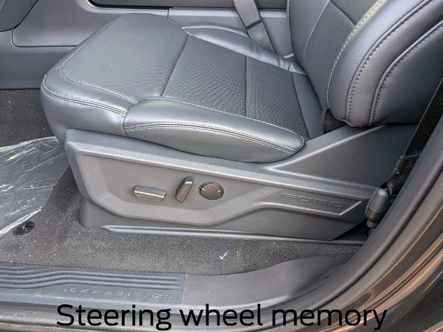 New 2026 Dark Matter Gray Metallic Ford MAX Platinum® image 19