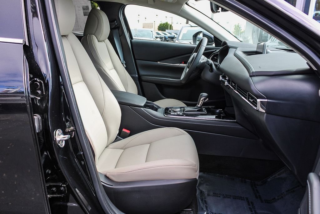 New 2025 Jet Black Mica Mazda 2.5 S Preferred AWD image 18