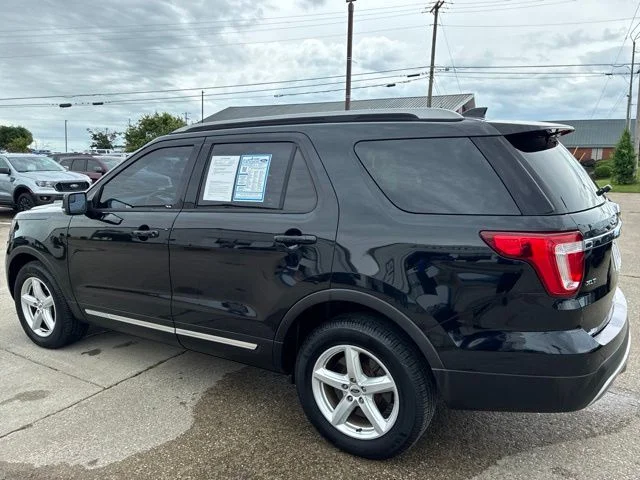 Certified Used 2017 Shadow Black Ford XLT image 5
