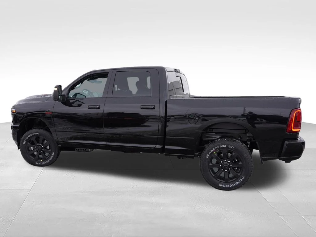 New 2026 Diamond Black Crystal Pearl-Coat Exterior Paint RAM Laramie image 6