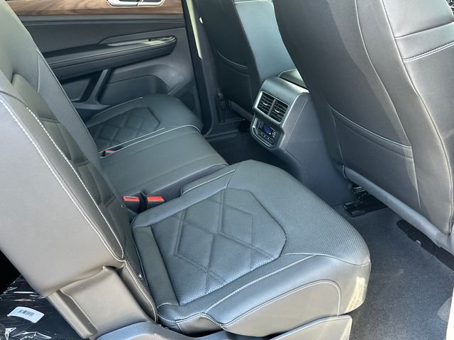 New 2026 Black Volkswagen 2.0T SE w/Technology image 34