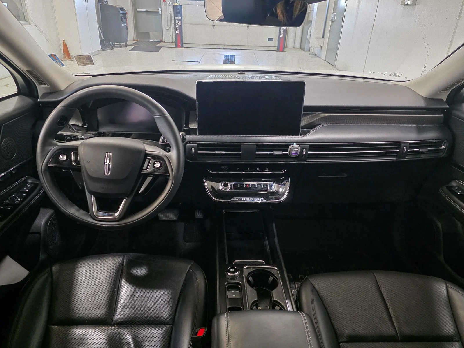 Used 2024 White Lincoln Reserve image 26