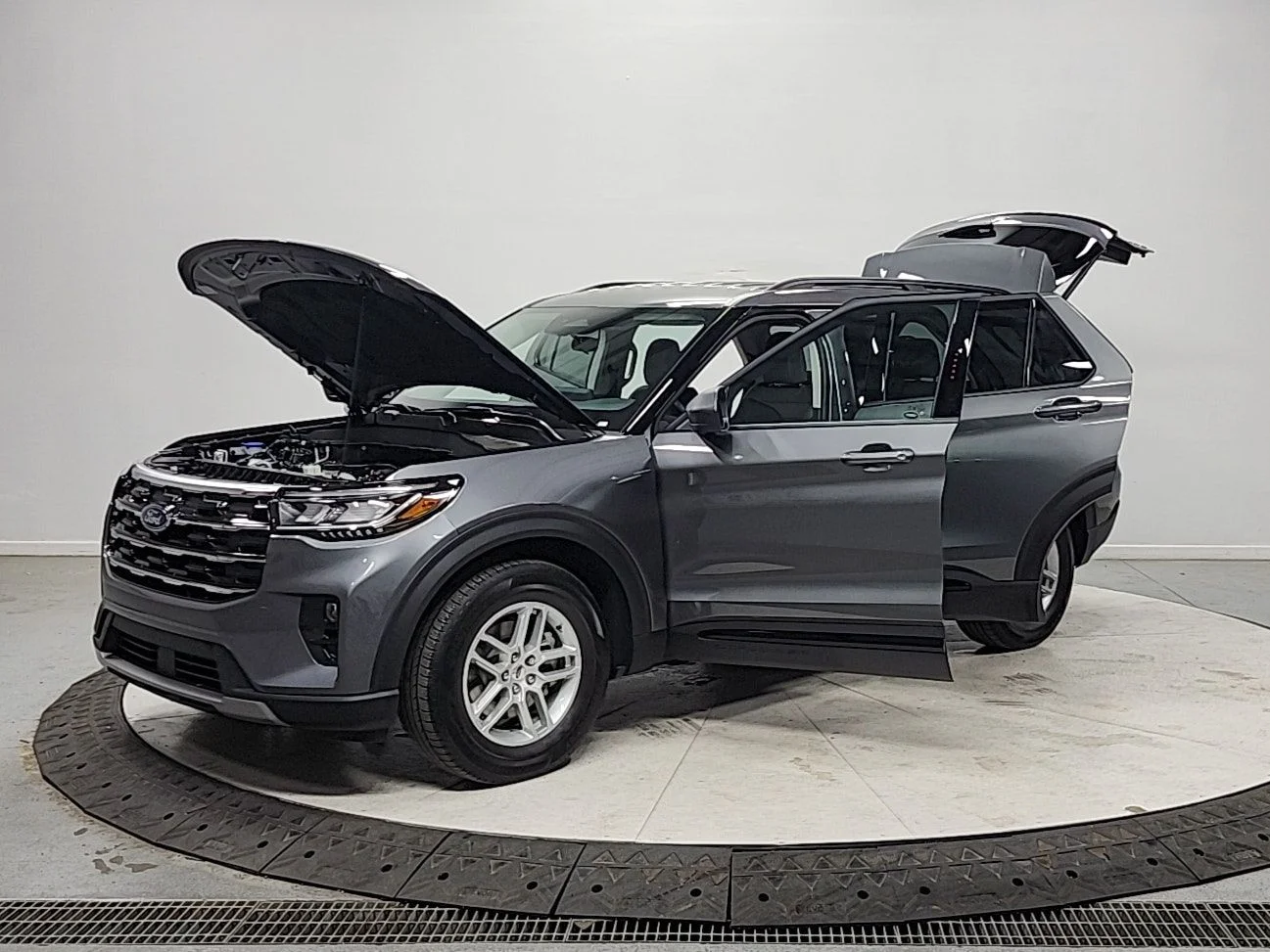 New 2026 Gray Ford Active image 11