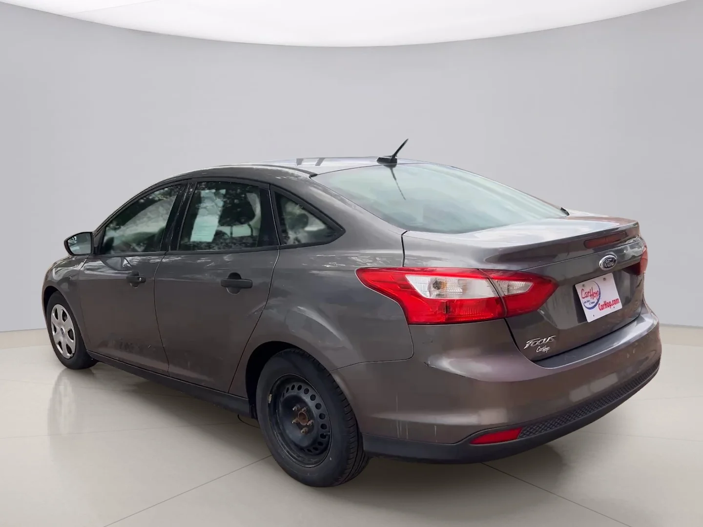 Used 2012 Gray Ford S image 3