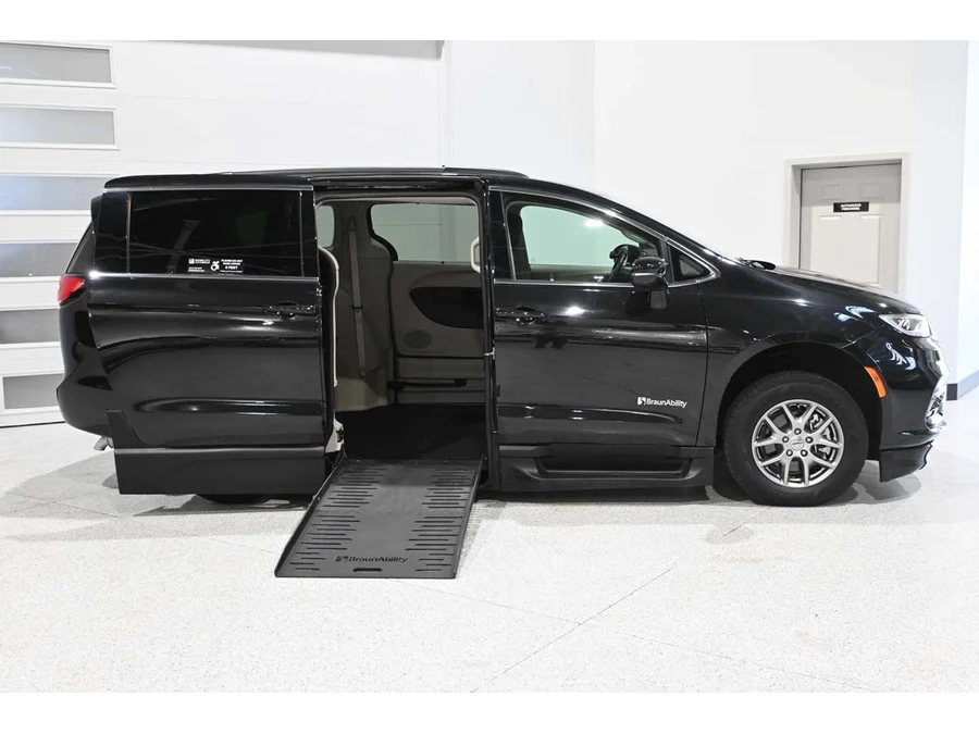 Used 2021 BLACK Chrysler Touring Mobility Handicap Van image 17