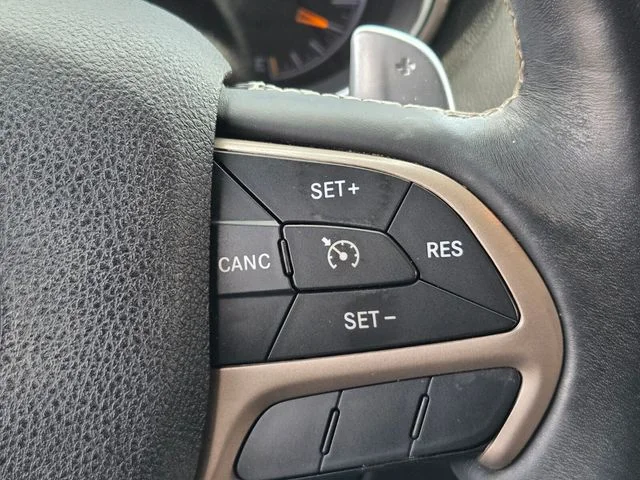Used 2015 Silver Jeep Overland image 26