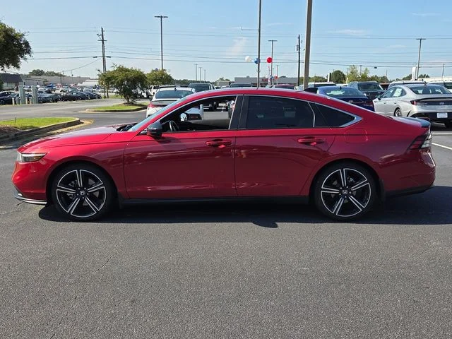Used 2023  Honda Sport image 4