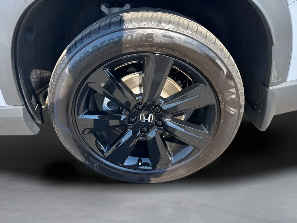 Used 2025  Honda Black Edition image 38