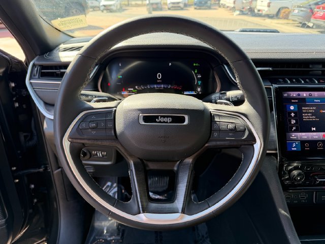 Used 2024  Jeep 4xe image 18