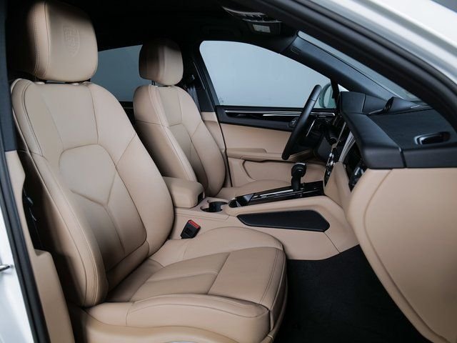 2025 Porsche Macan Base - Photo 11