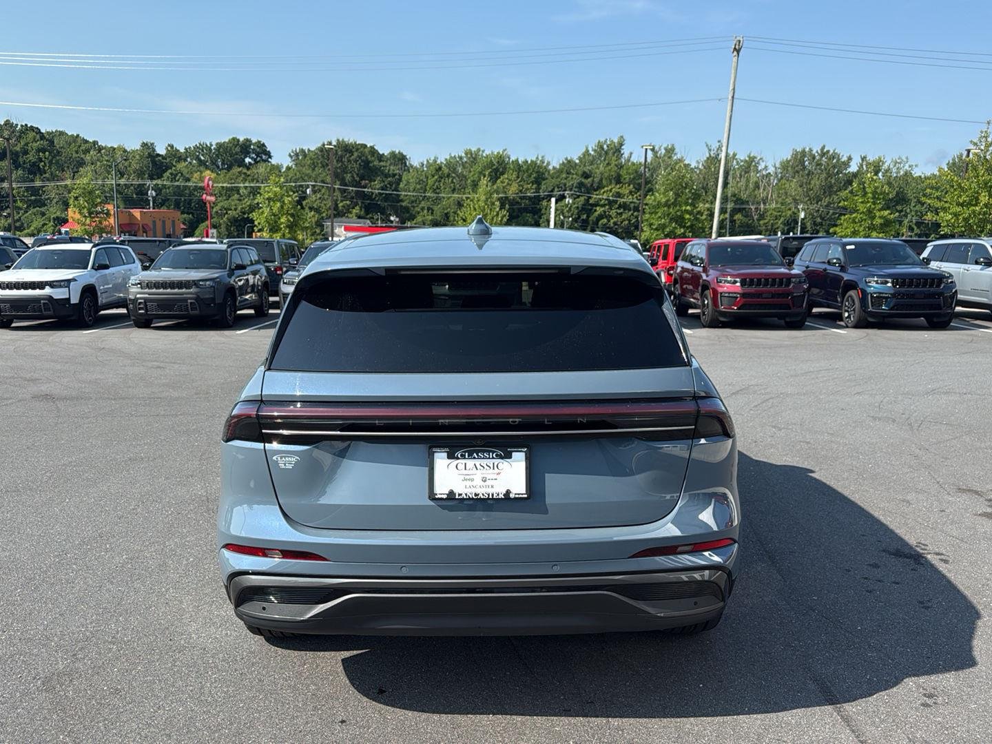 Used 2025 Whisper Blue Metallic Clearcoat Lincoln Premiere image 7