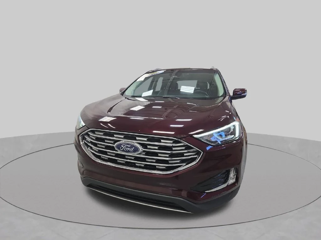 Certified Used 2020 Red Ford SEL image 39