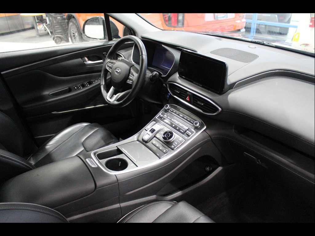 2022 Hyundai Santa Fe Limited - Photo 17