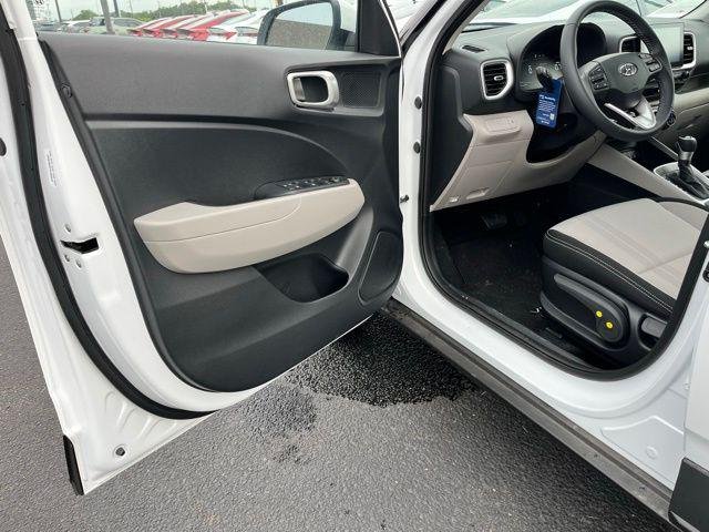 New 2026 White Hyundai SEL image 14